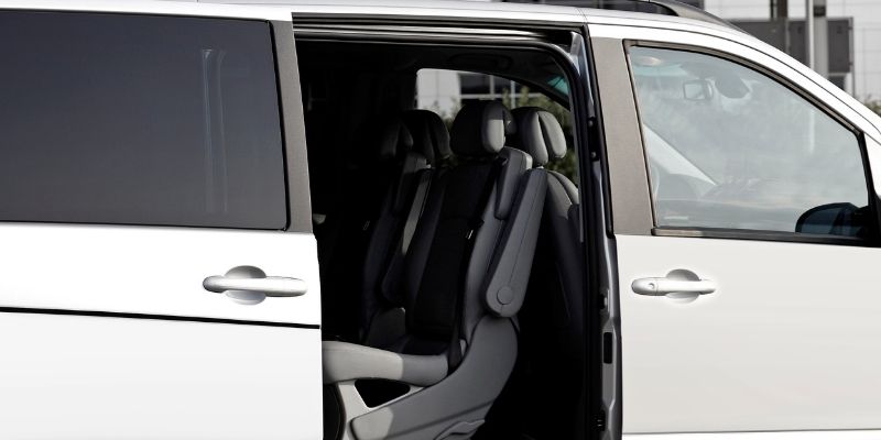  VIP Konforun Adı: Mercedes Vito ile Transfer Deneyimi 